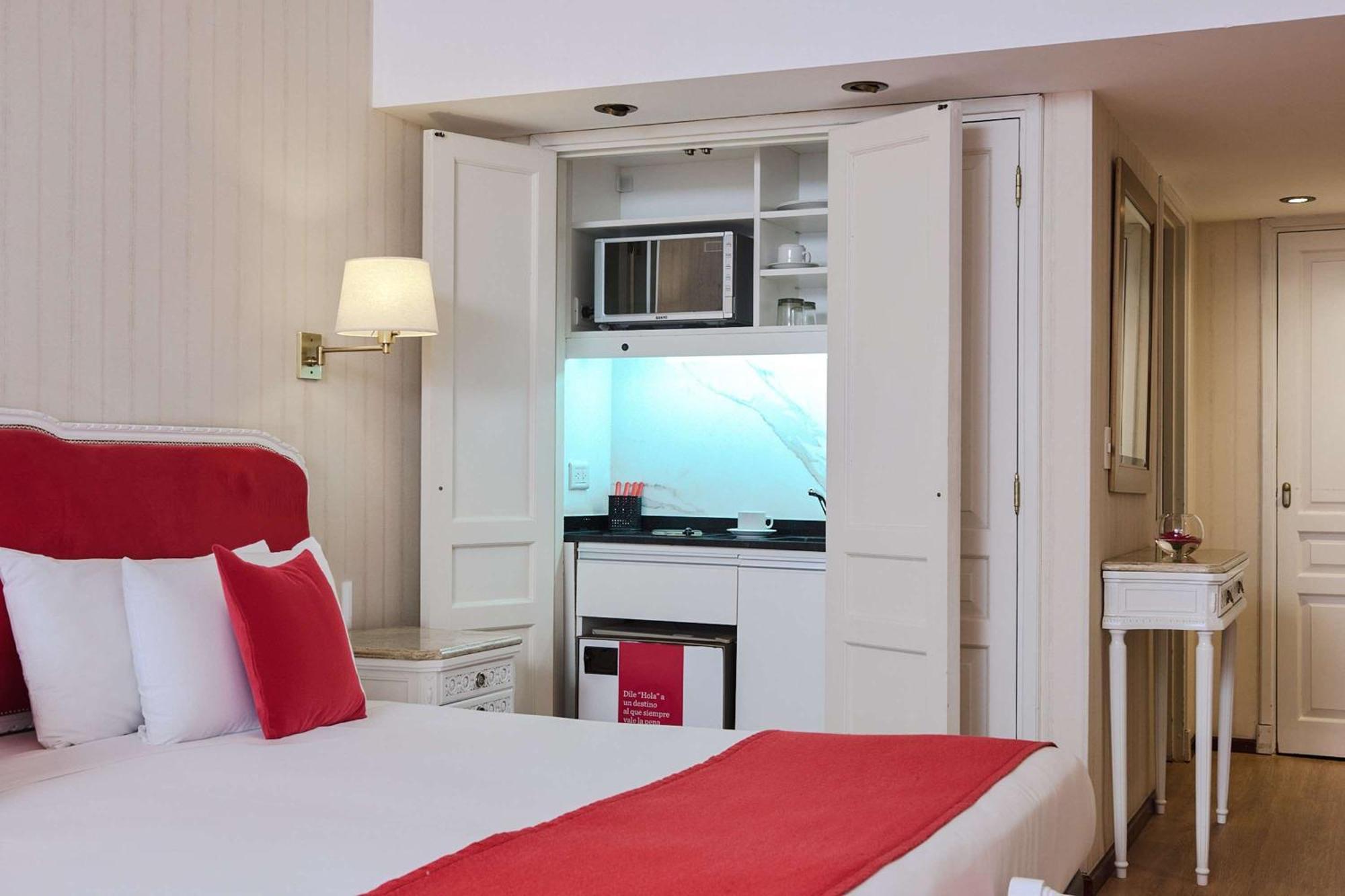 Ramada By Wyndham Buenos Aires Centro — Photos 1